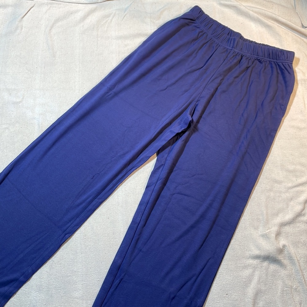 NEW woman within sweatpants size L petite. Side pockets